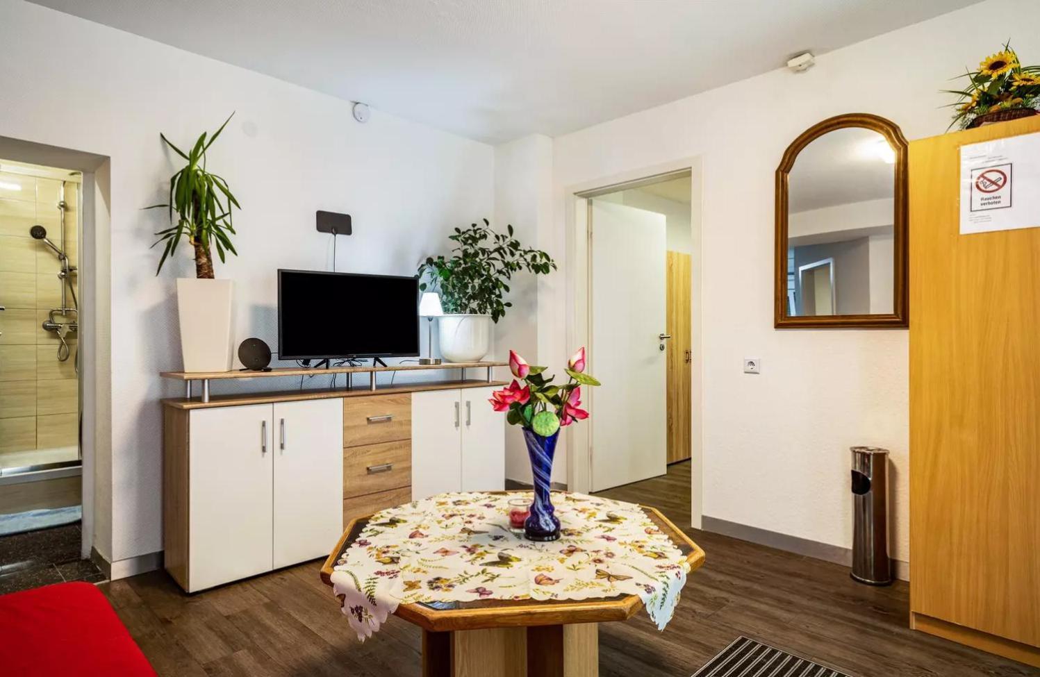 Nguyen Le 3 Schlafzimmer, 7 Bette,Dusche, 2 Wc , Kueche Ab 2 Uebernachtungen Neukirch (Tubingen) Exterior foto